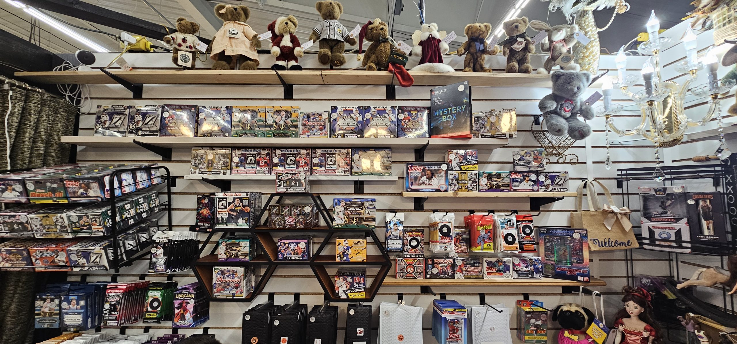 Shop of Treasures - Sports Games and Stuffed Animals